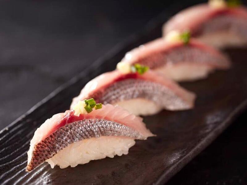 Nhà hàng Lá Phong Sushi House