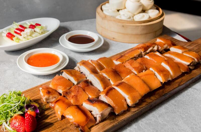 Nhà hàng Ngan Dinh nổi tiếng với món vịt quay 