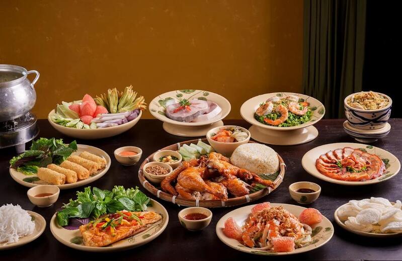 Quán Bụi cung cấp những món ăn chất lượng cùng với không gian sang trọng