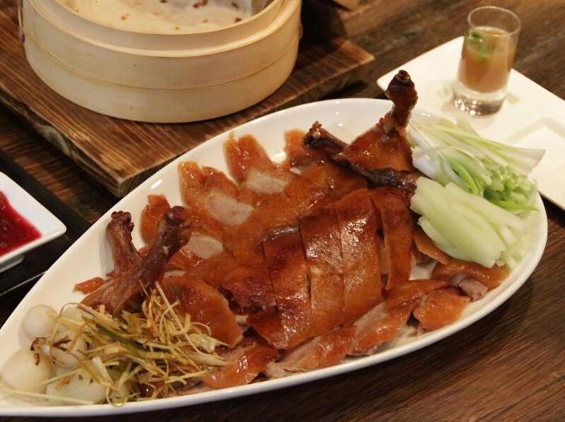 Món vịt quay giòn thơm ngon tại Shang Garden