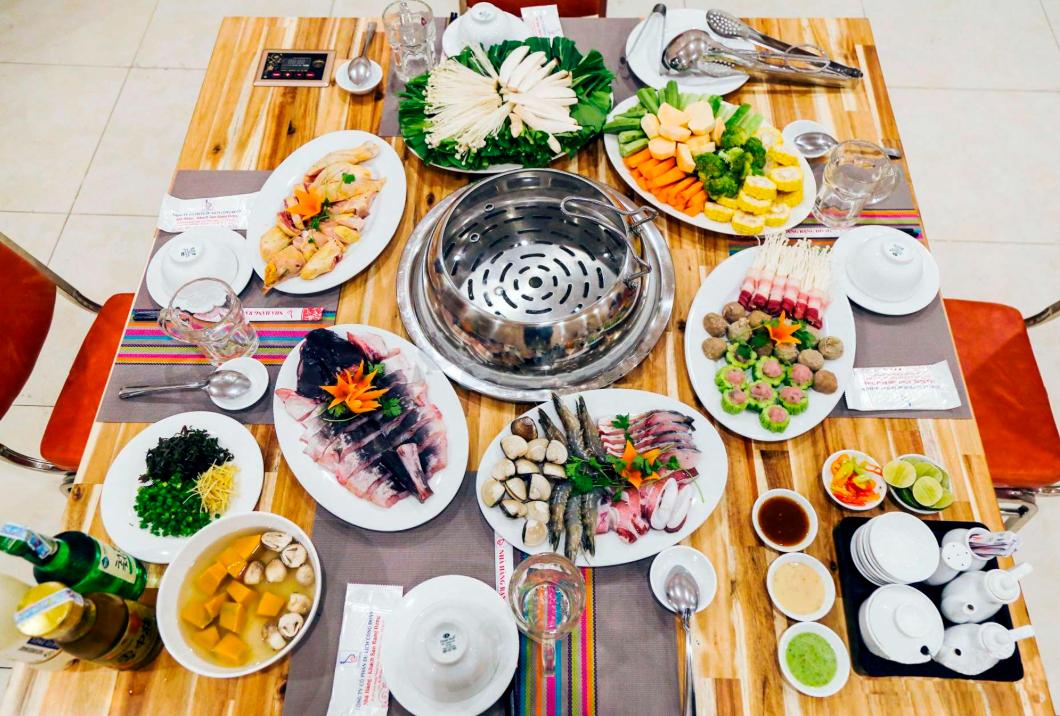 Nhà hàng lẩu Rạng Đông