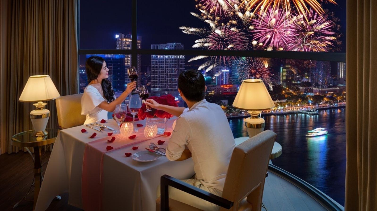 View xem pháo hoa từ căn hộ cao cấp