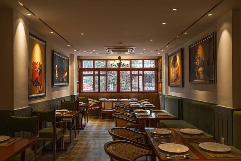 Dahi Handi Indian Restaurant có không gian sang trọng