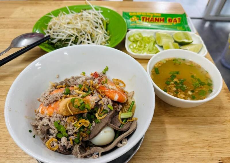 Hủ tiếu Nam Vang Thành Đạt ngon nức tiếng Quận 1